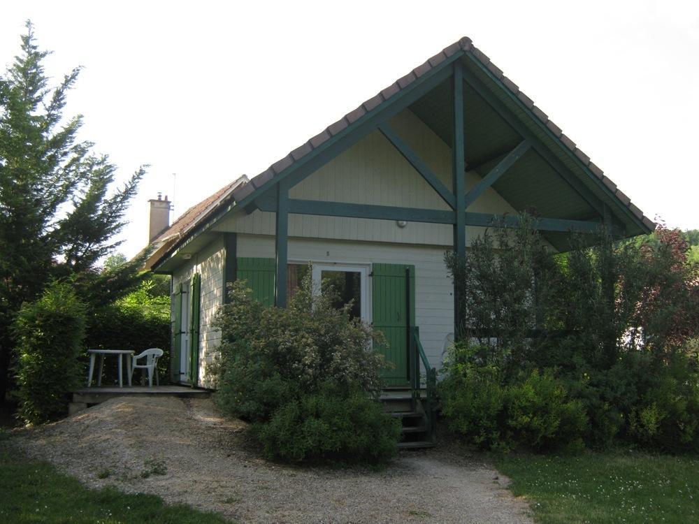 Village-Chalets Le Ru Du Pre Deux Rivieres Bilik gambar