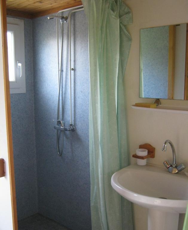 Village-Chalets Le Ru Du Pre Deux Rivieres Bilik gambar