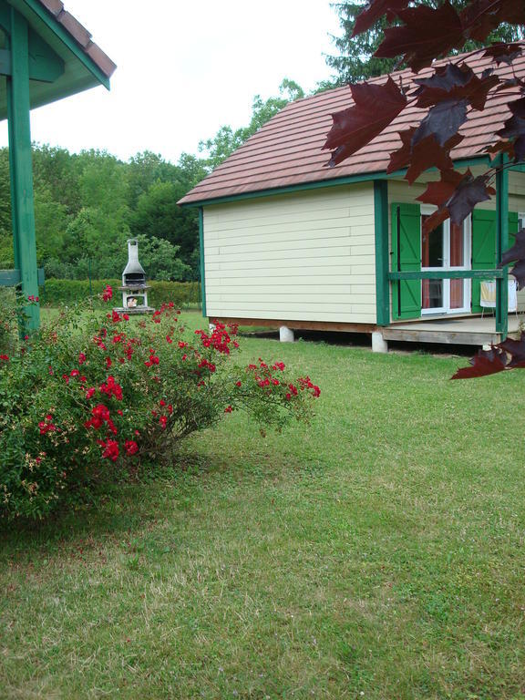 Village-Chalets Le Ru Du Pre Deux Rivieres Bilik gambar
