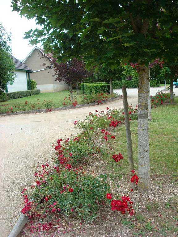 Village-Chalets Le Ru Du Pre Deux Rivieres Bilik gambar