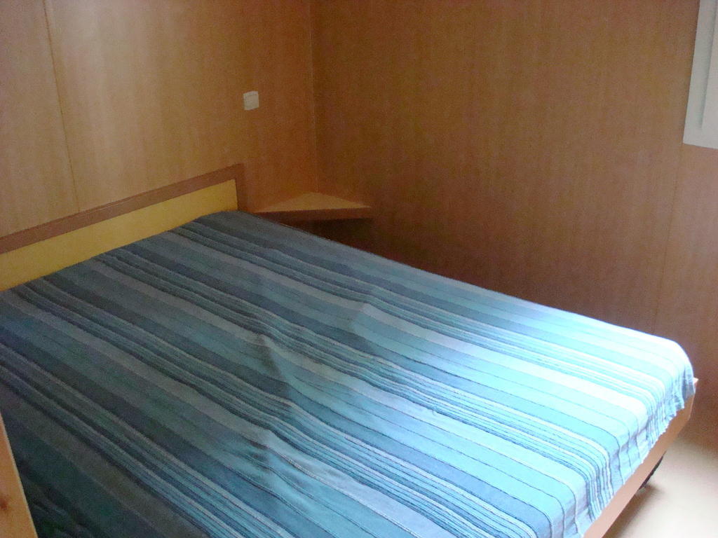 Village-Chalets Le Ru Du Pre Deux Rivieres Bilik gambar