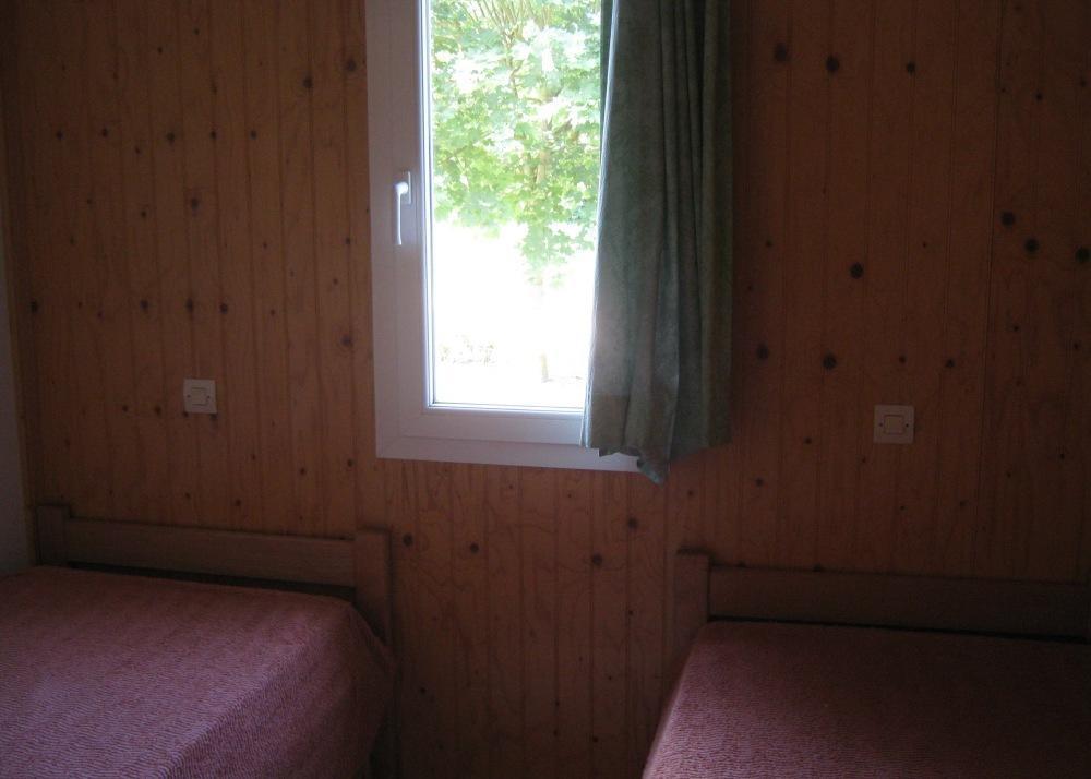 Village-Chalets Le Ru Du Pre Deux Rivieres Luaran gambar