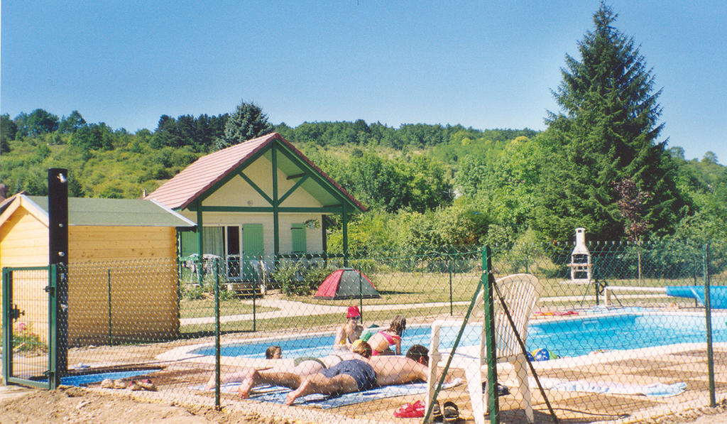 Village-Chalets Le Ru Du Pre Deux Rivieres Luaran gambar