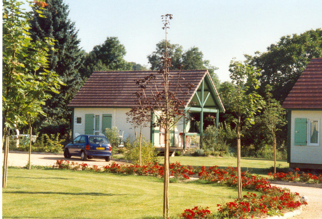 Village-Chalets Le Ru Du Pre Deux Rivieres Luaran gambar