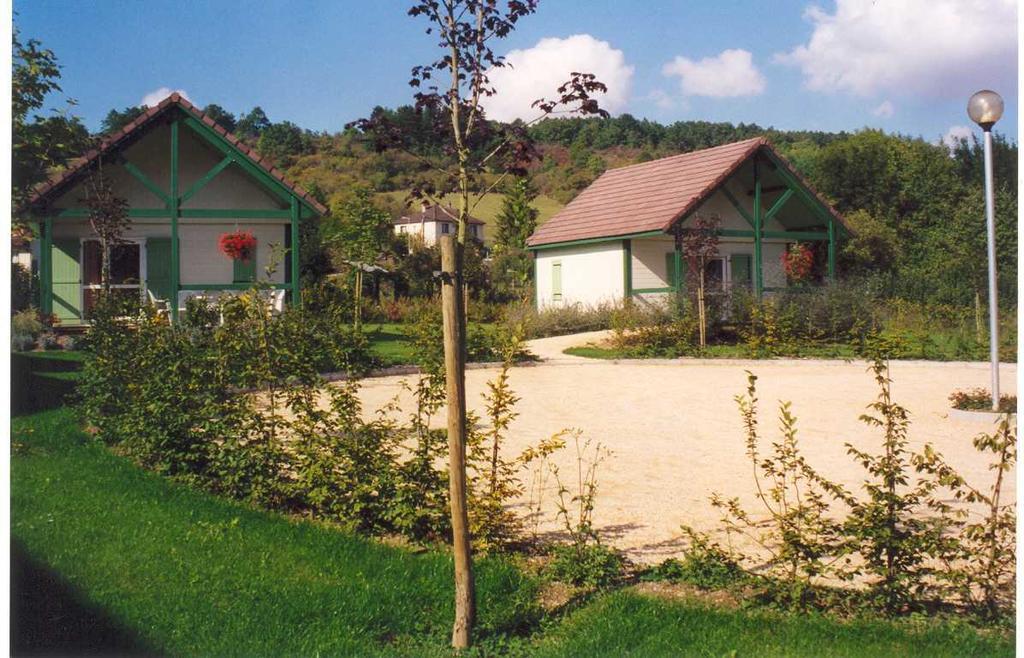 Village-Chalets Le Ru Du Pre Deux Rivieres Luaran gambar